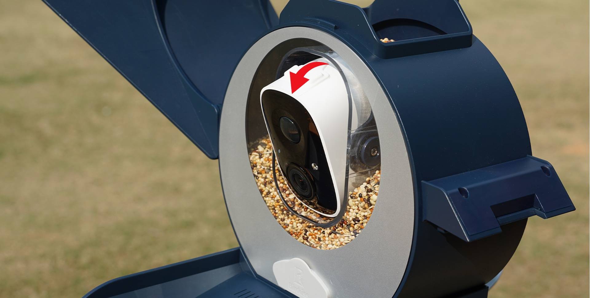 Rotating Smart Camera on the Birdkiss Smart Bird Feeder for Optimal Viewing