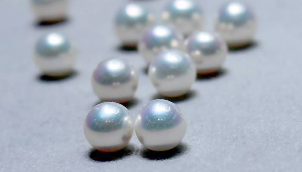 Pearl SHapes: Rare Perfectly Round Metallic Freshwater Pearls