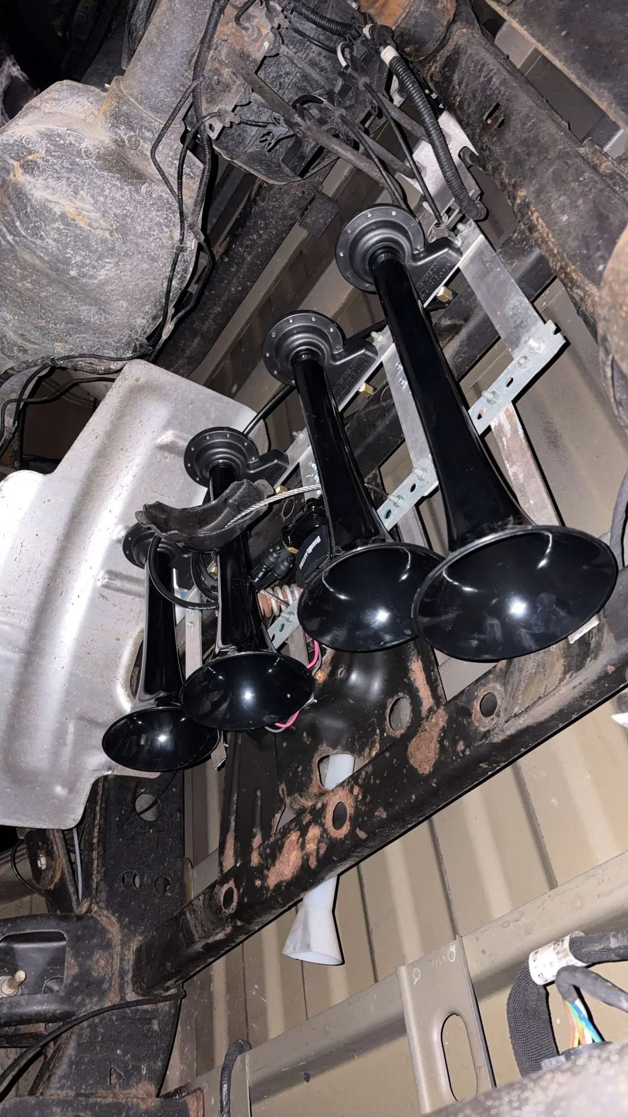 Matt's 2019 Ford F150 train horn installation detail with Conductor's Special kit photo 3