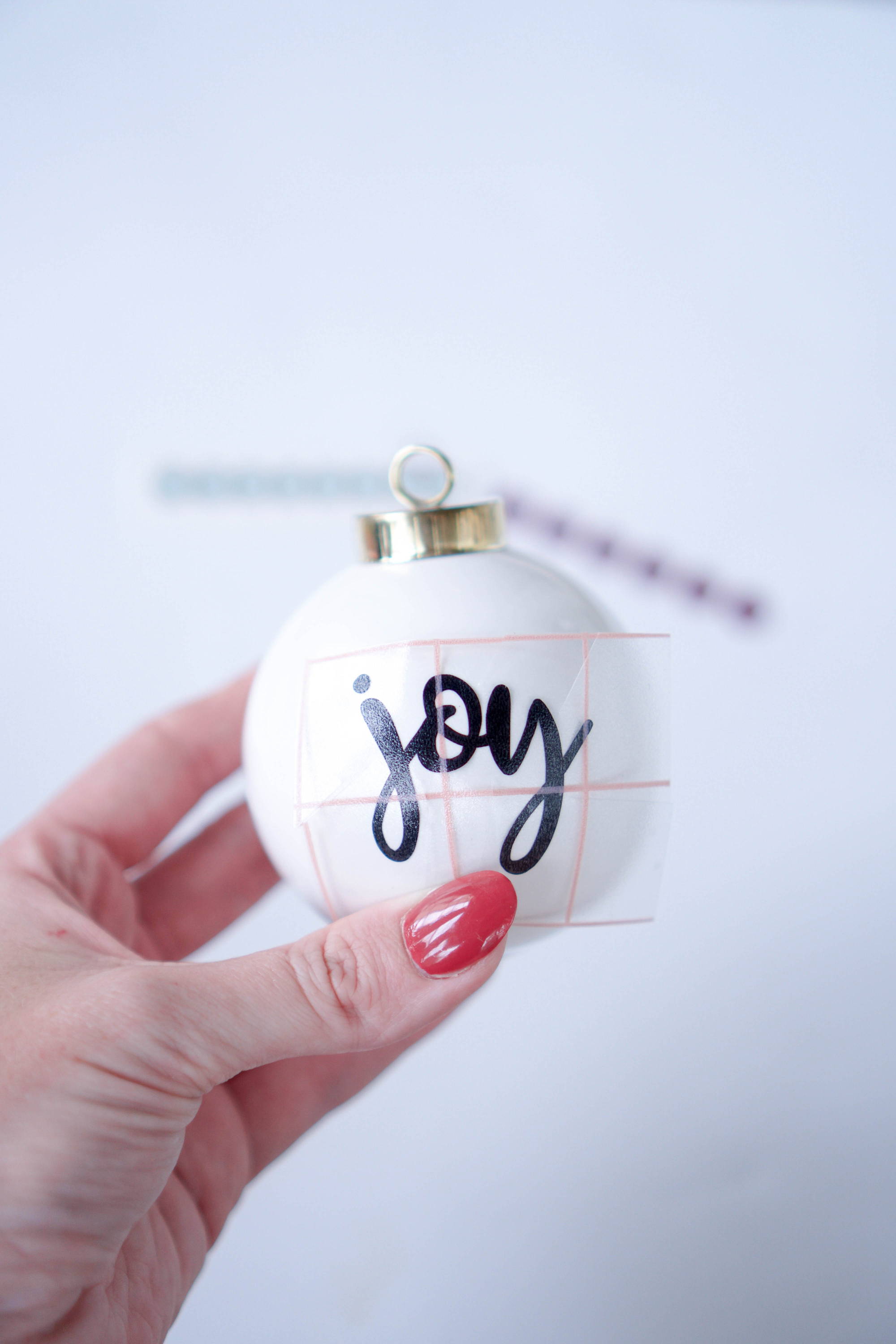 DIY Christmas Ornament Ideas Heat Transfer Vinyl on Wood and Adhesive