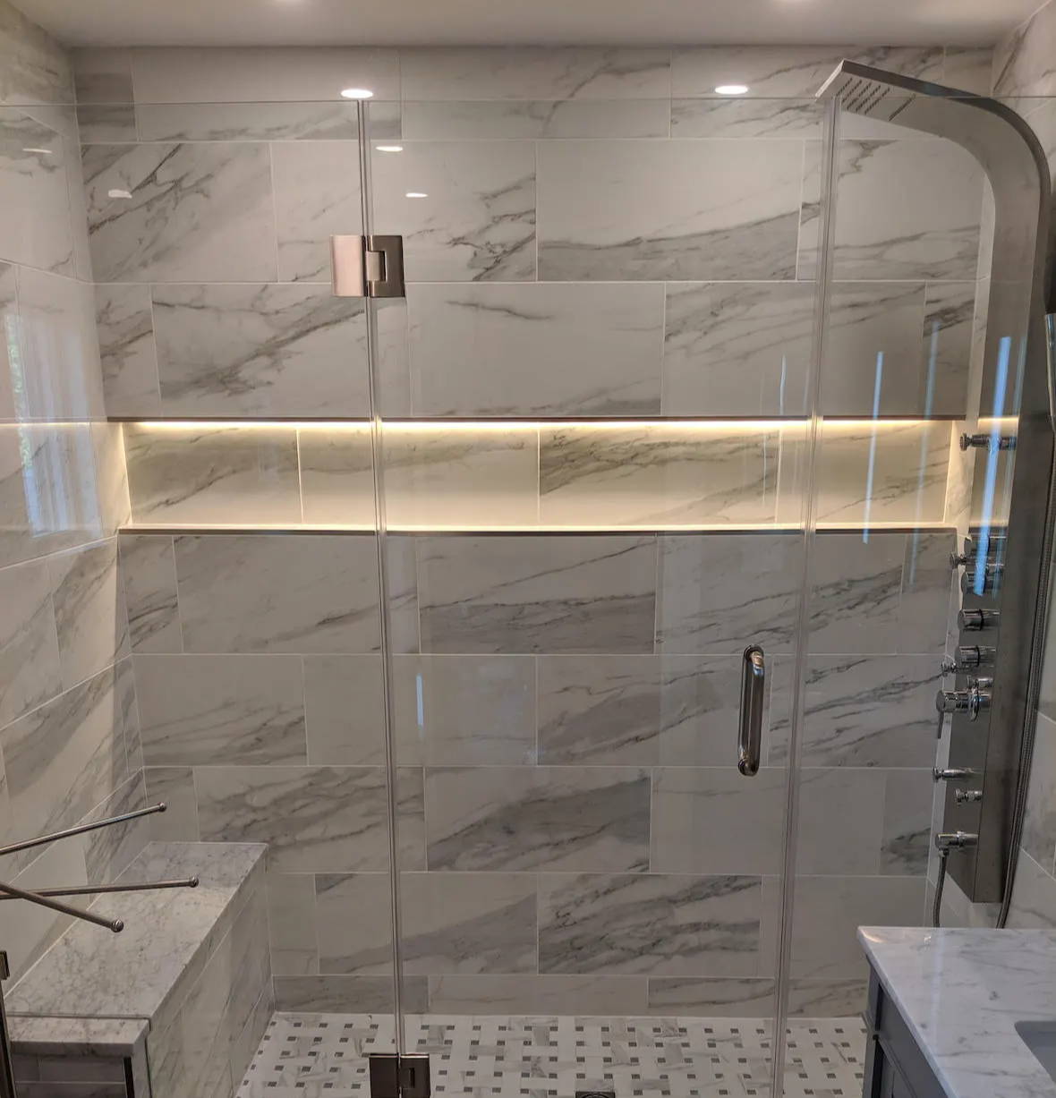 Popular lighting niches in showers using LED strips