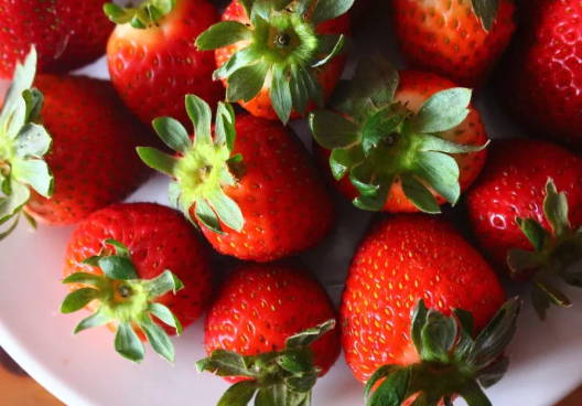 Strawberry, Lemon and Honey Mask