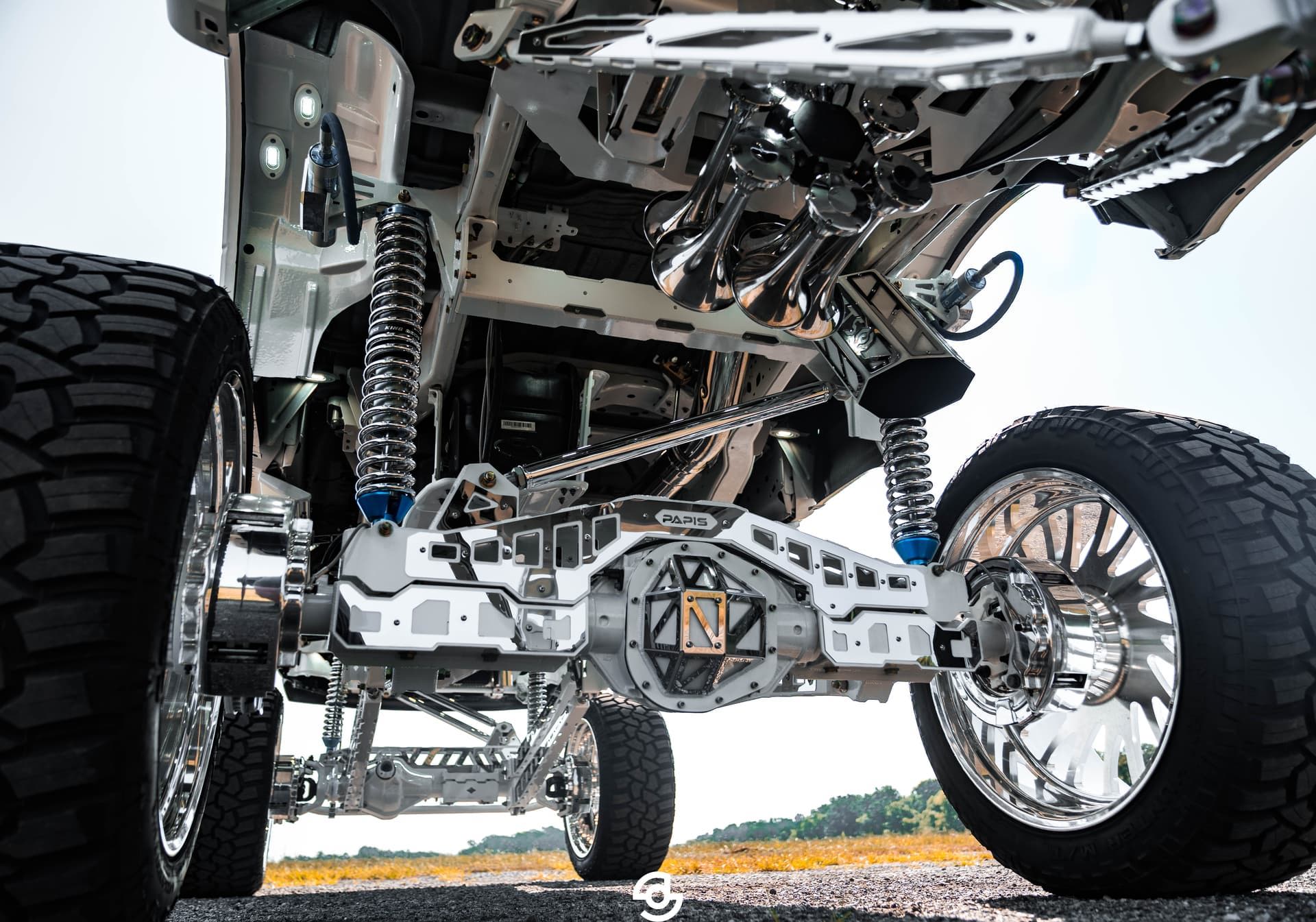 2022 Ford F250 with Admiral 544 Train Horn Kit and Goliath Train Horn Mount installed