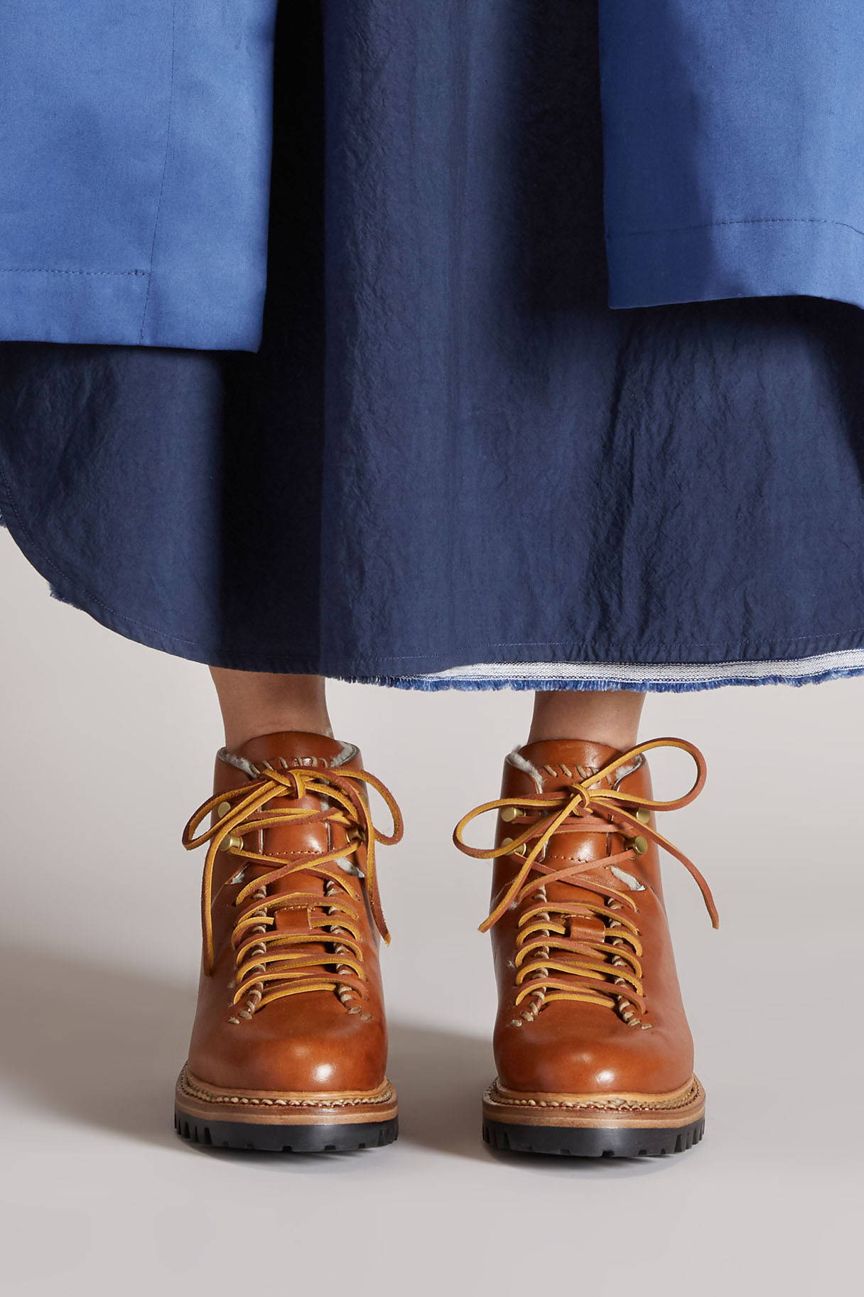 Whipstitch Wool Hiker Tan