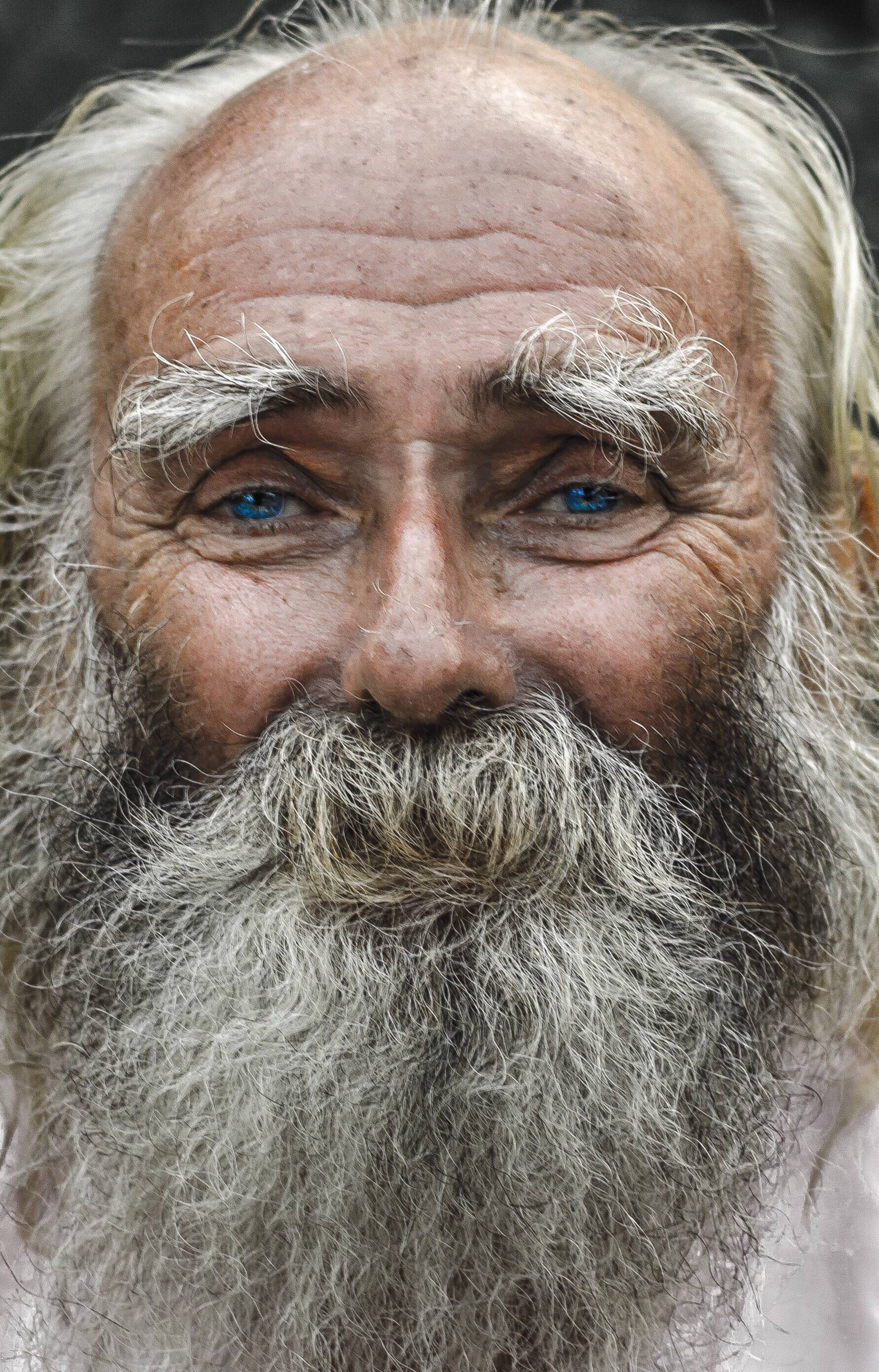 Claro es amable. Incierto es poco amable. l Centro comunitario l Mukha Yoga