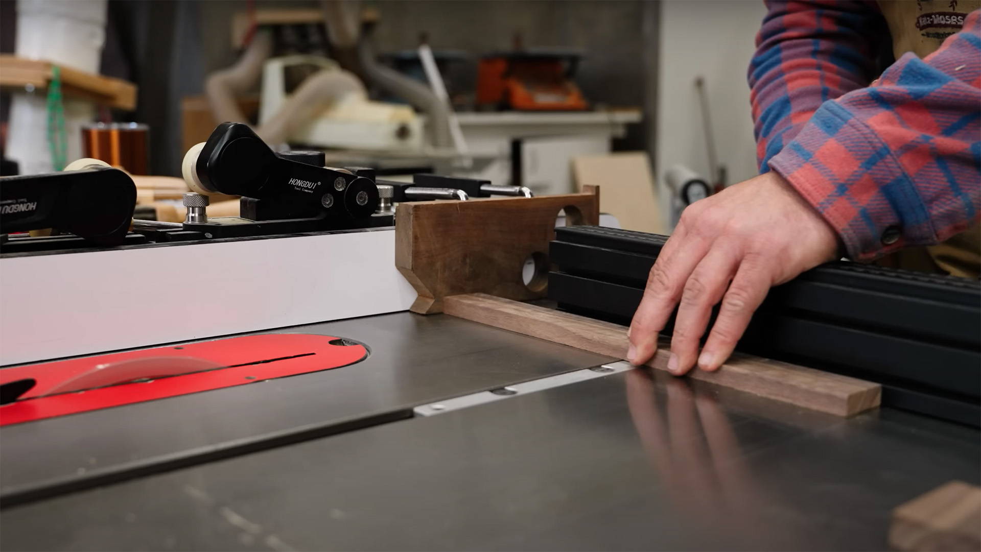 crosscutting board on table saw