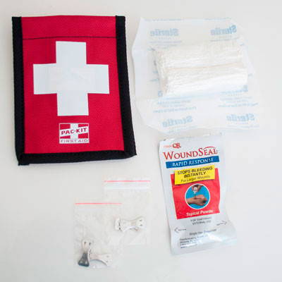 Saddle side blood stopper with wound seal
