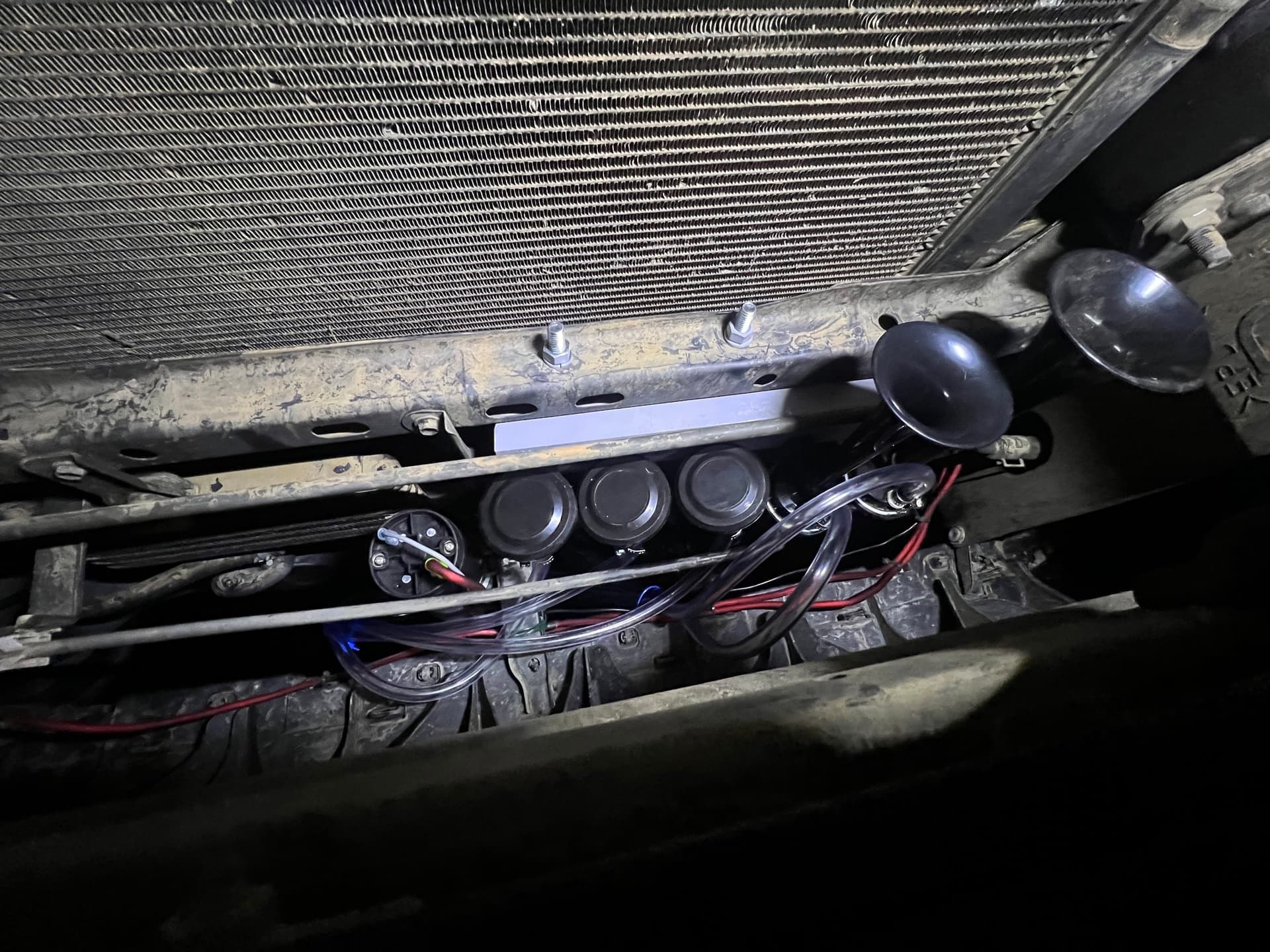 Trevor's 2005 Toyota 4 Runner Train Horn Install