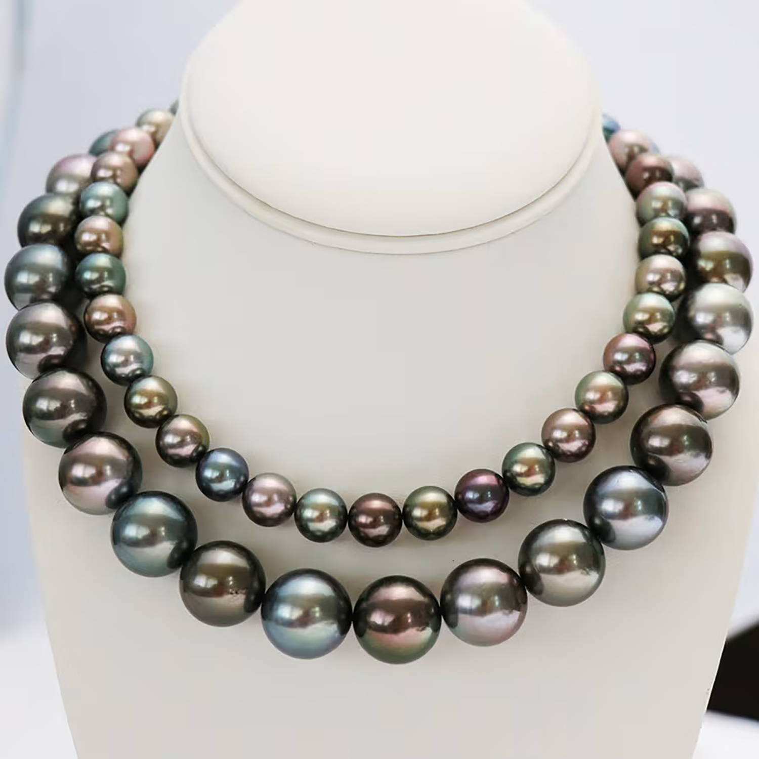 Tahitian Pearl Necklaces showing Multiple Hues