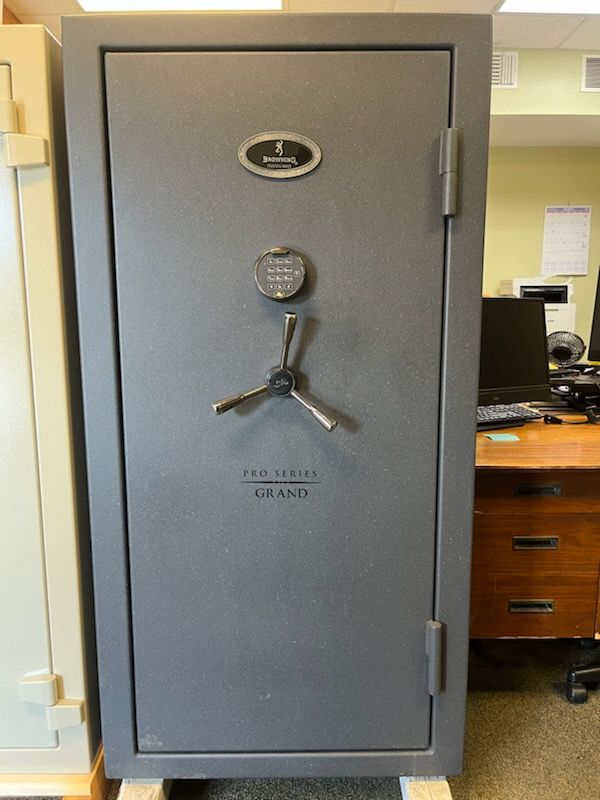 BROWNING GRAND 33 gun safe exterior with sale price tag on door - SES spring cleaning sale