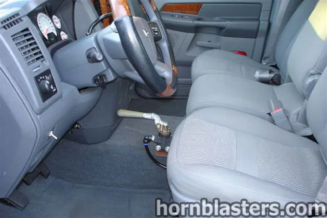 Completed Nathan AirChime K3 train horn setup on Brian's 2006 Dodge Ram 1500