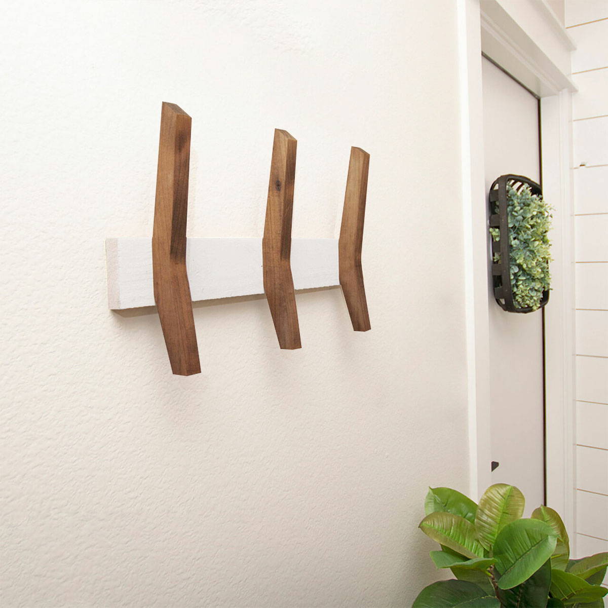 wood entry way coat rack with 3 hook