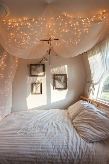 Bedroom Fairy Light Ideas From Vintage, Are String Lights Safe For Bedroom