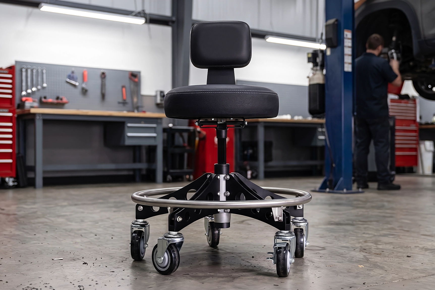 RYFA GT SHOP STOOL