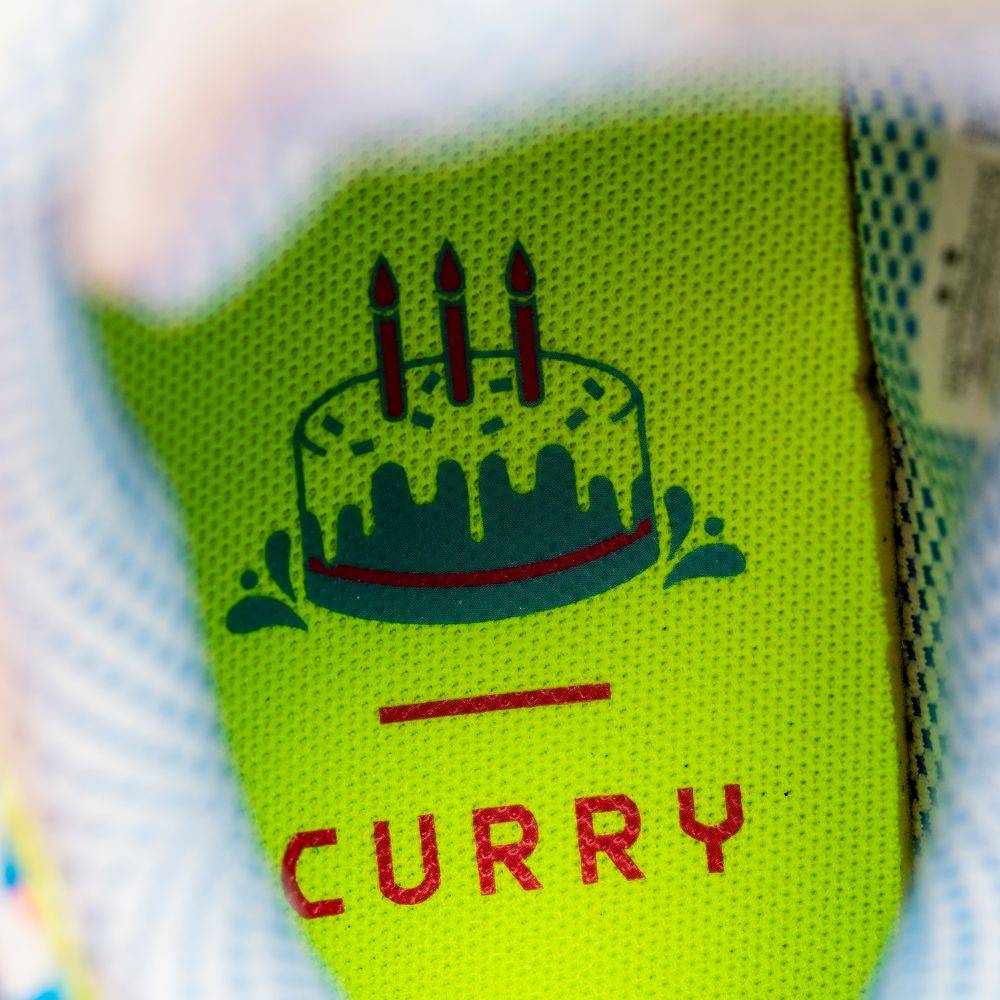Curry Flow 10 'Splash Party' sole