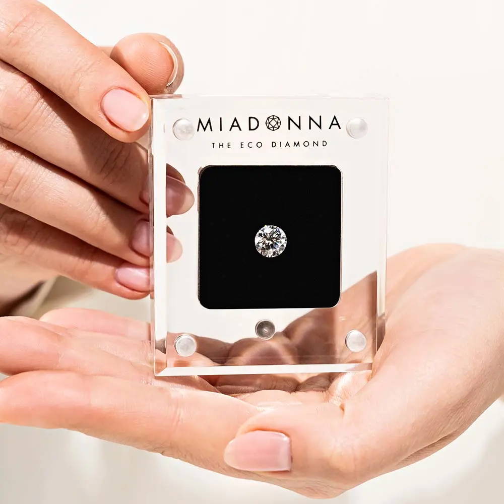 Round Cut Lab Grown Diamond by MiaDonna