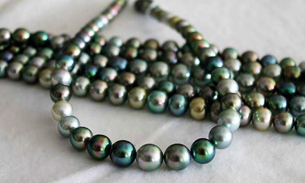 Tahitian Pearl Overtones: Multi-Colors Pearls