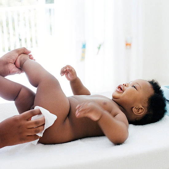 step-by-step to change a baby