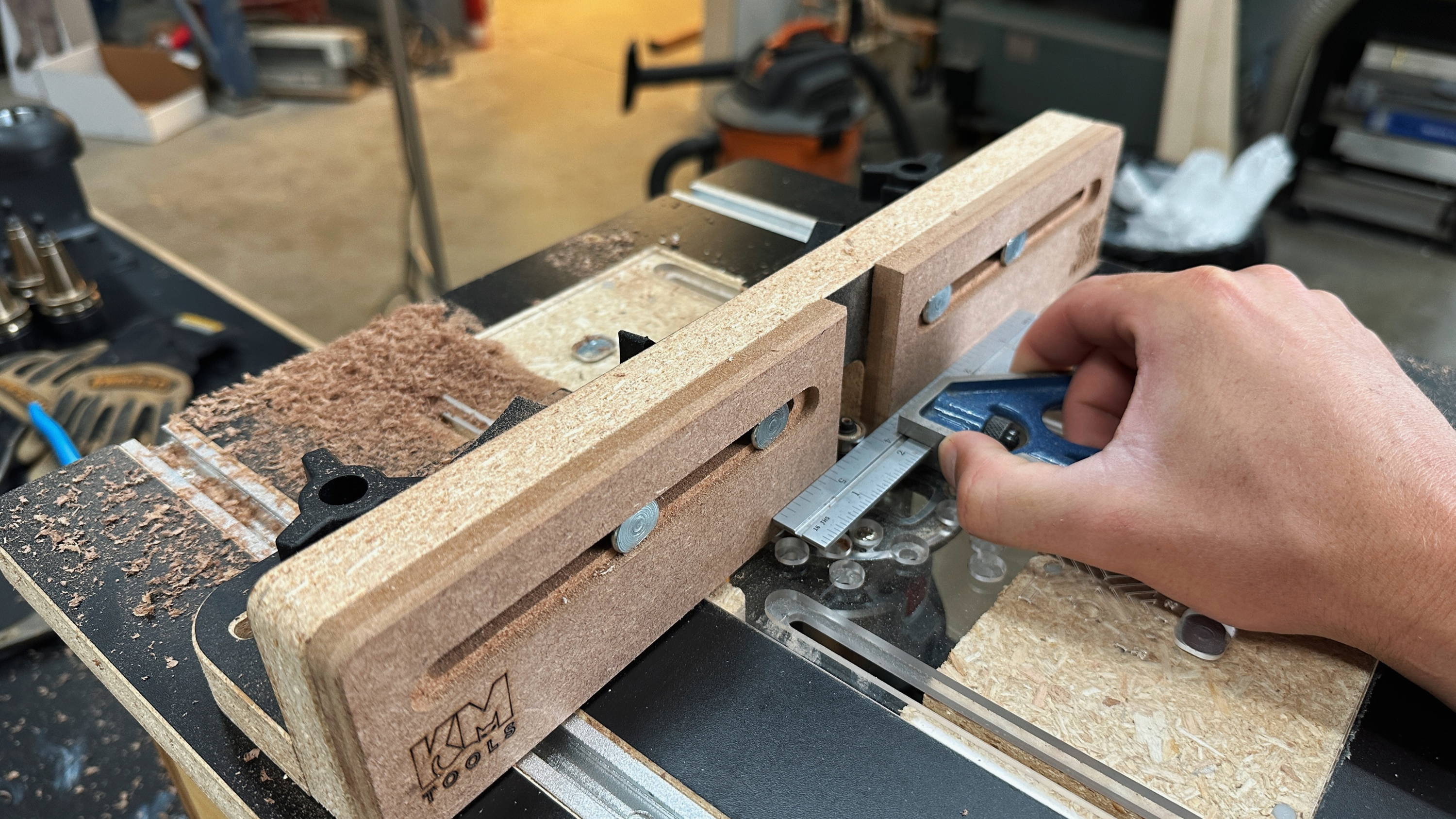 setting fence on router table