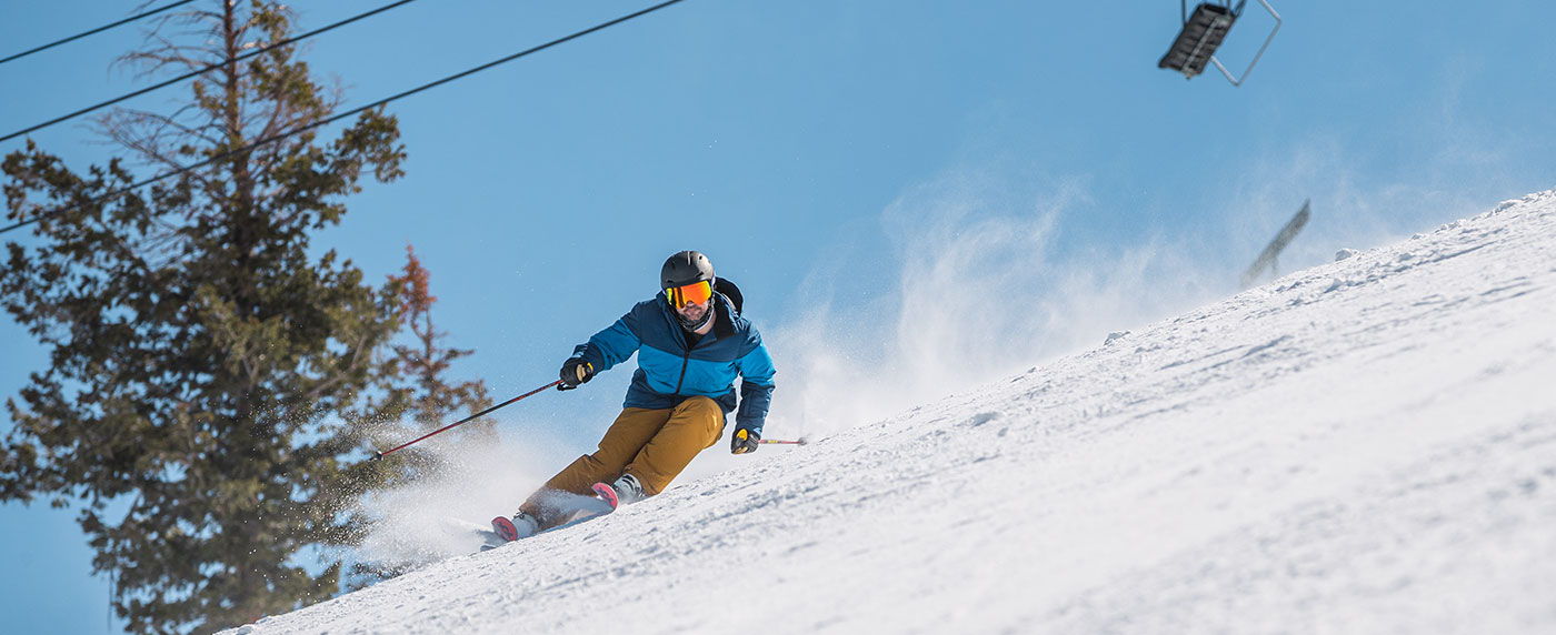 What ski or snowboard gear and clothing you should always buy