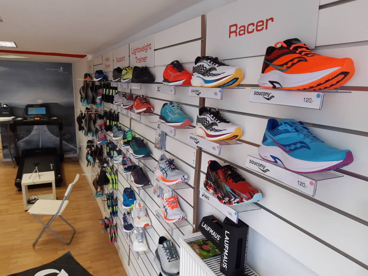 How to Choose the Right Running Shoes and Socks for Triathlon Training