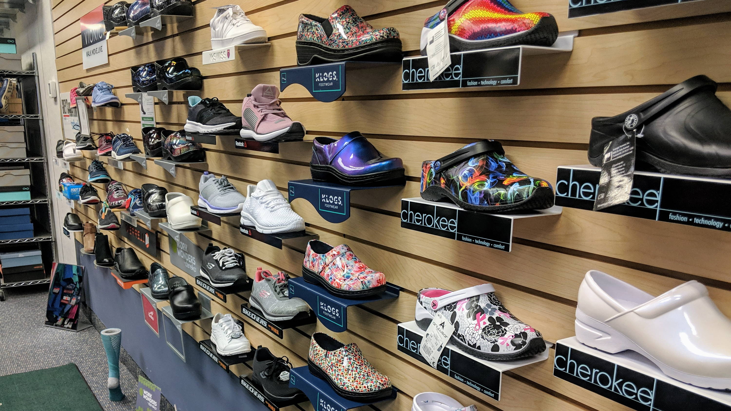 nursing shoes stores