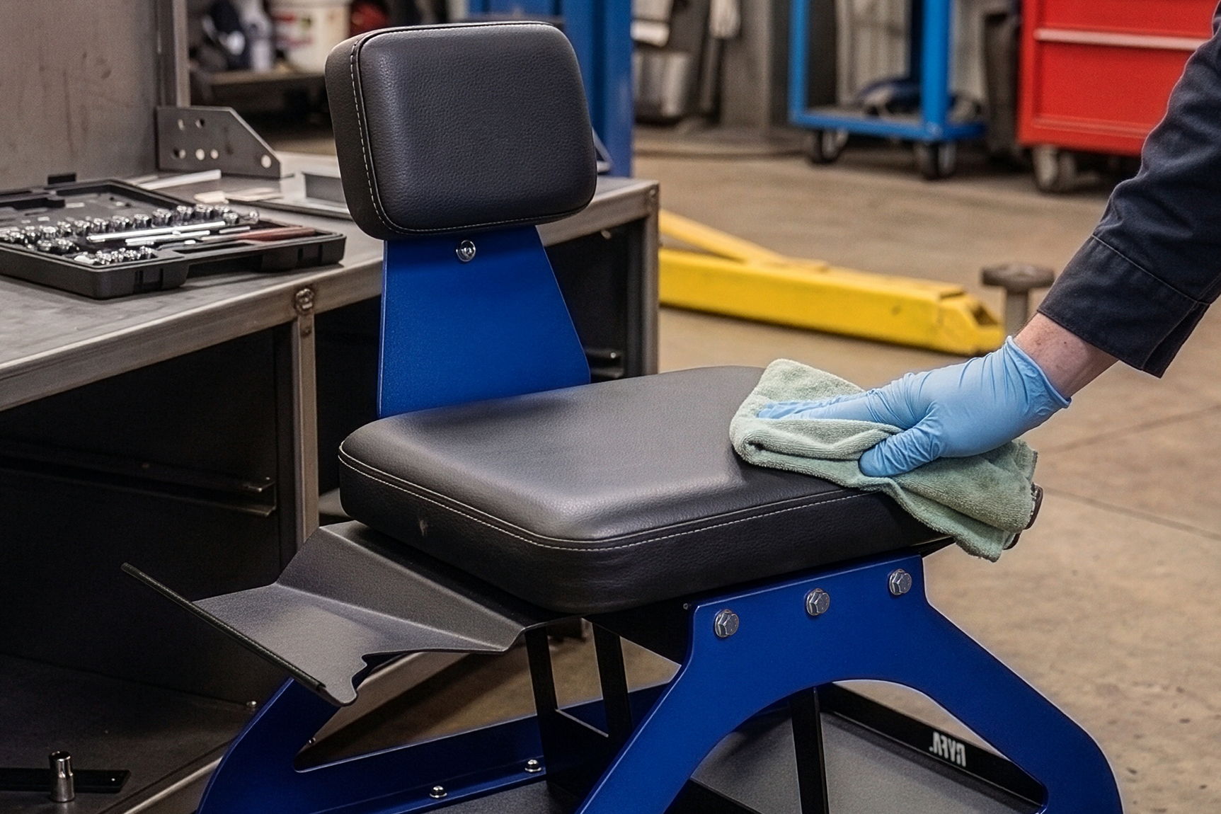 RYFA LO SHOP STOOL KIT