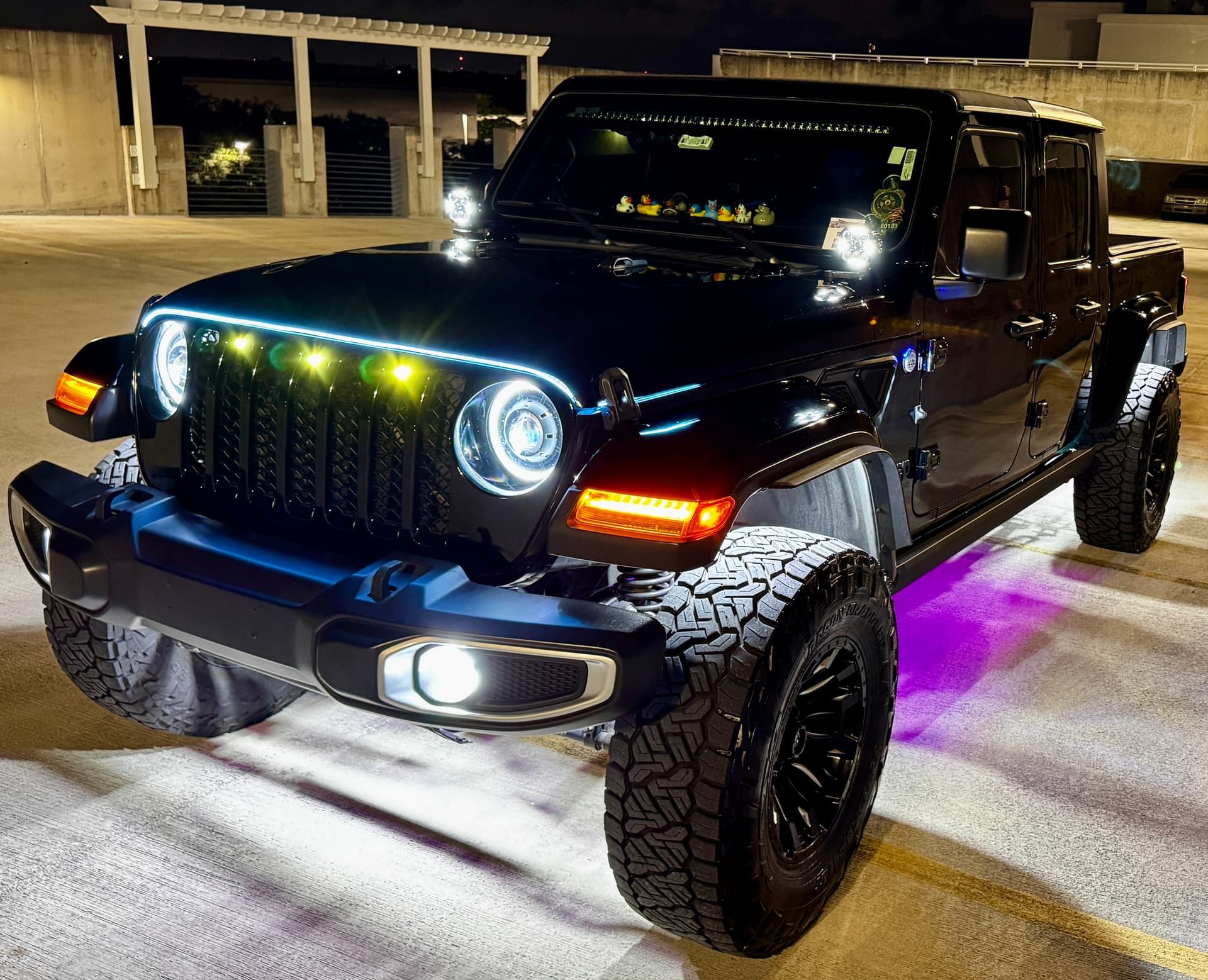Stephen's 2022 Jeep Gladiator Train Horn Install