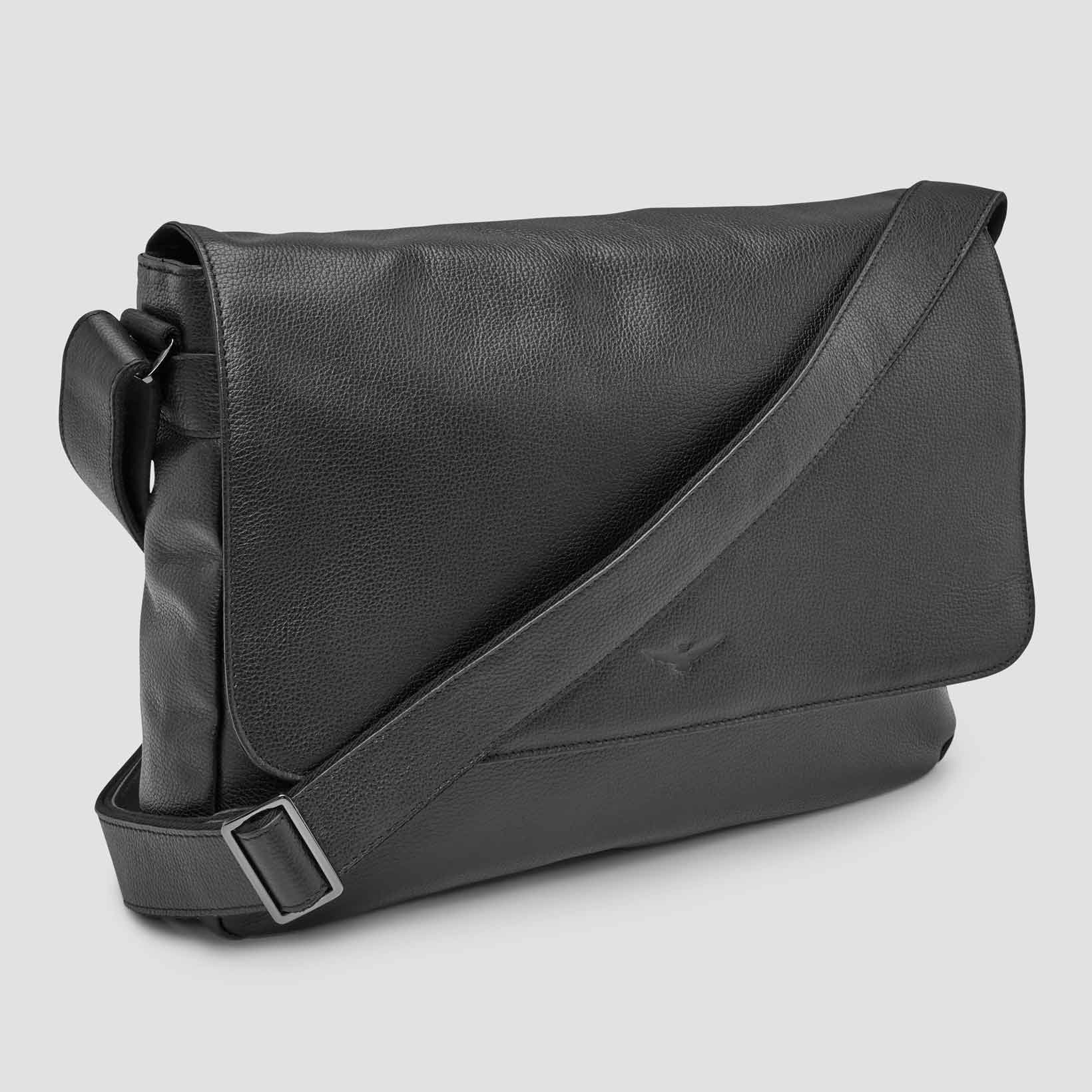 Montoro Black Messenger Bag