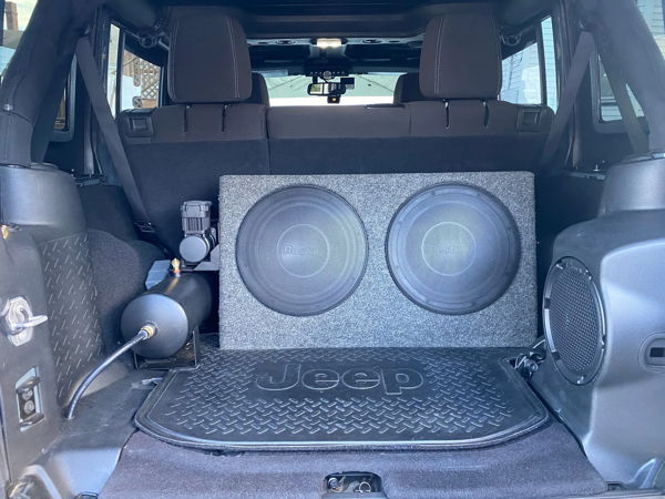 Cargo area Boston subwoofer enclosure black air tank compressor Donn's 2014 Jeep Wrangler Rubicon Conductor's Special 244 Nightmare Edition train horn kit customer install gallery photo 3