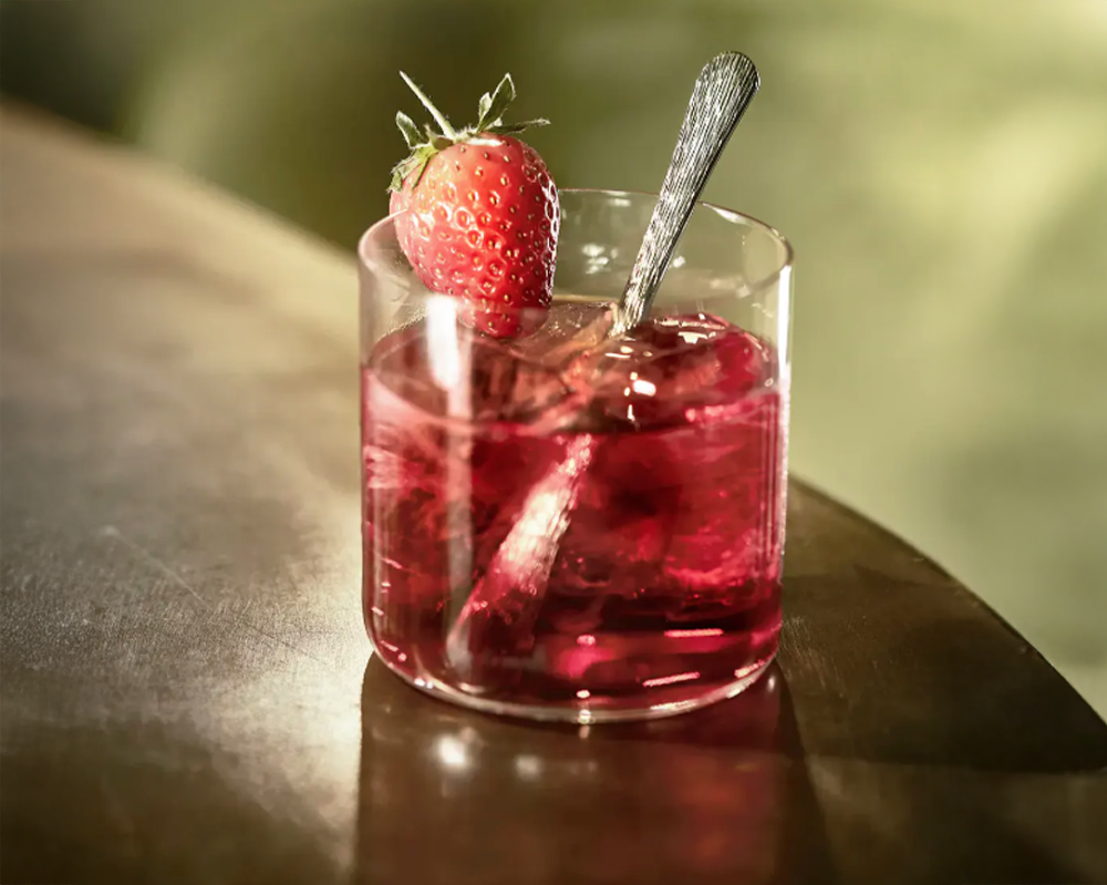 Cocktail - Strawberry & Basil Negroni