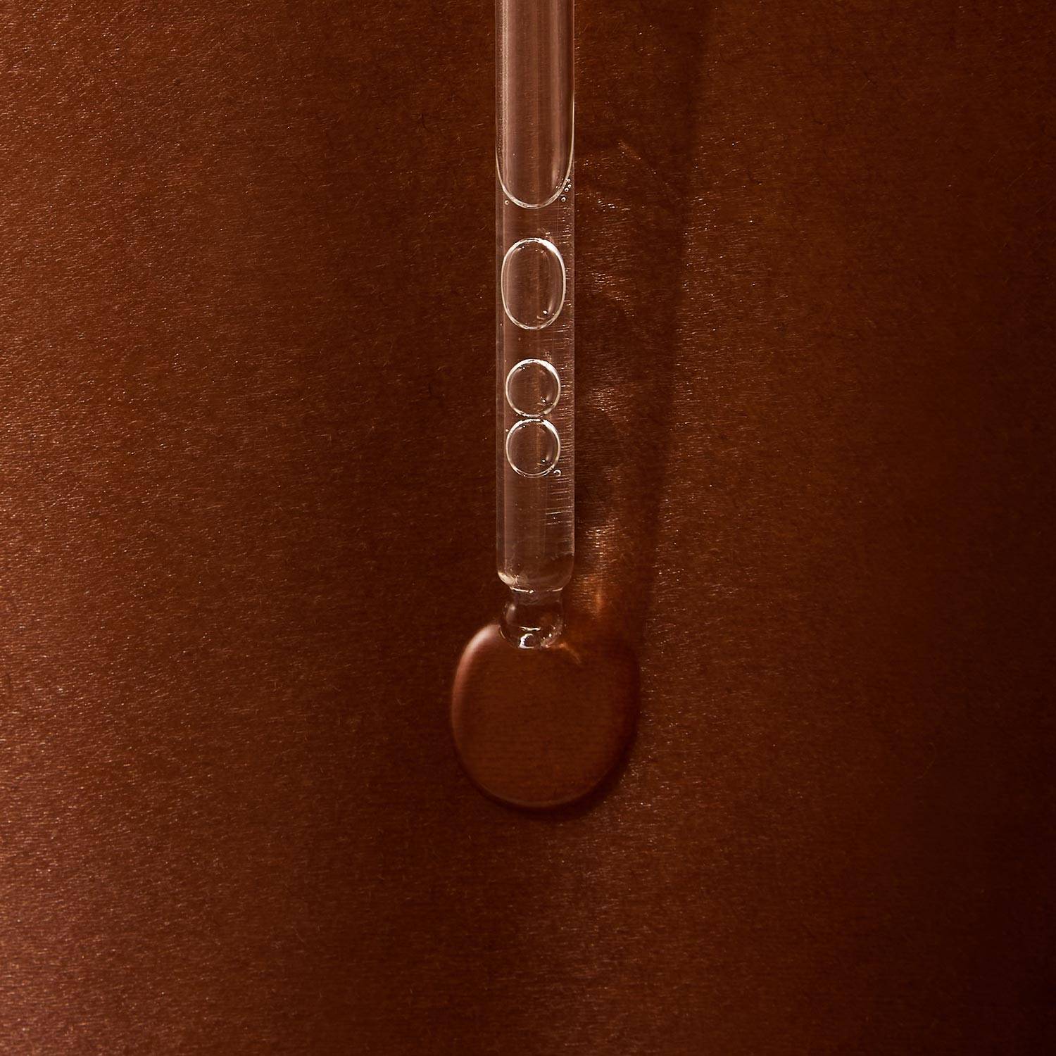 serum pipette and droplet