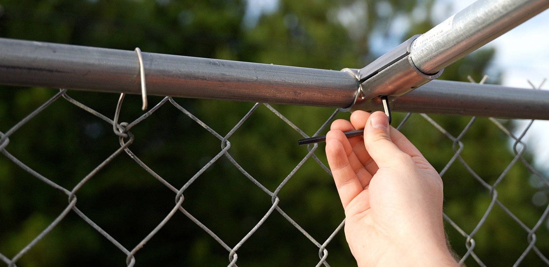 Top Rail T Connector - Maker Pipe