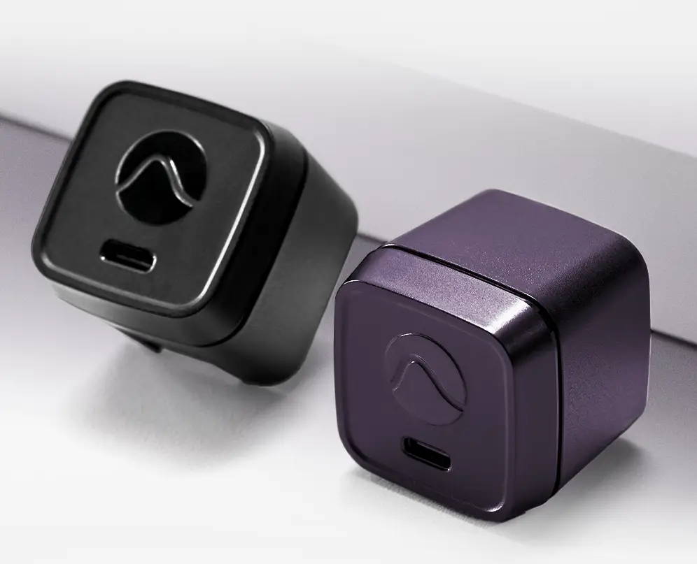 Conductor delivers a fast 20W charge, boosting your iPhone from 0% to 50% in just 30 minutes. 
