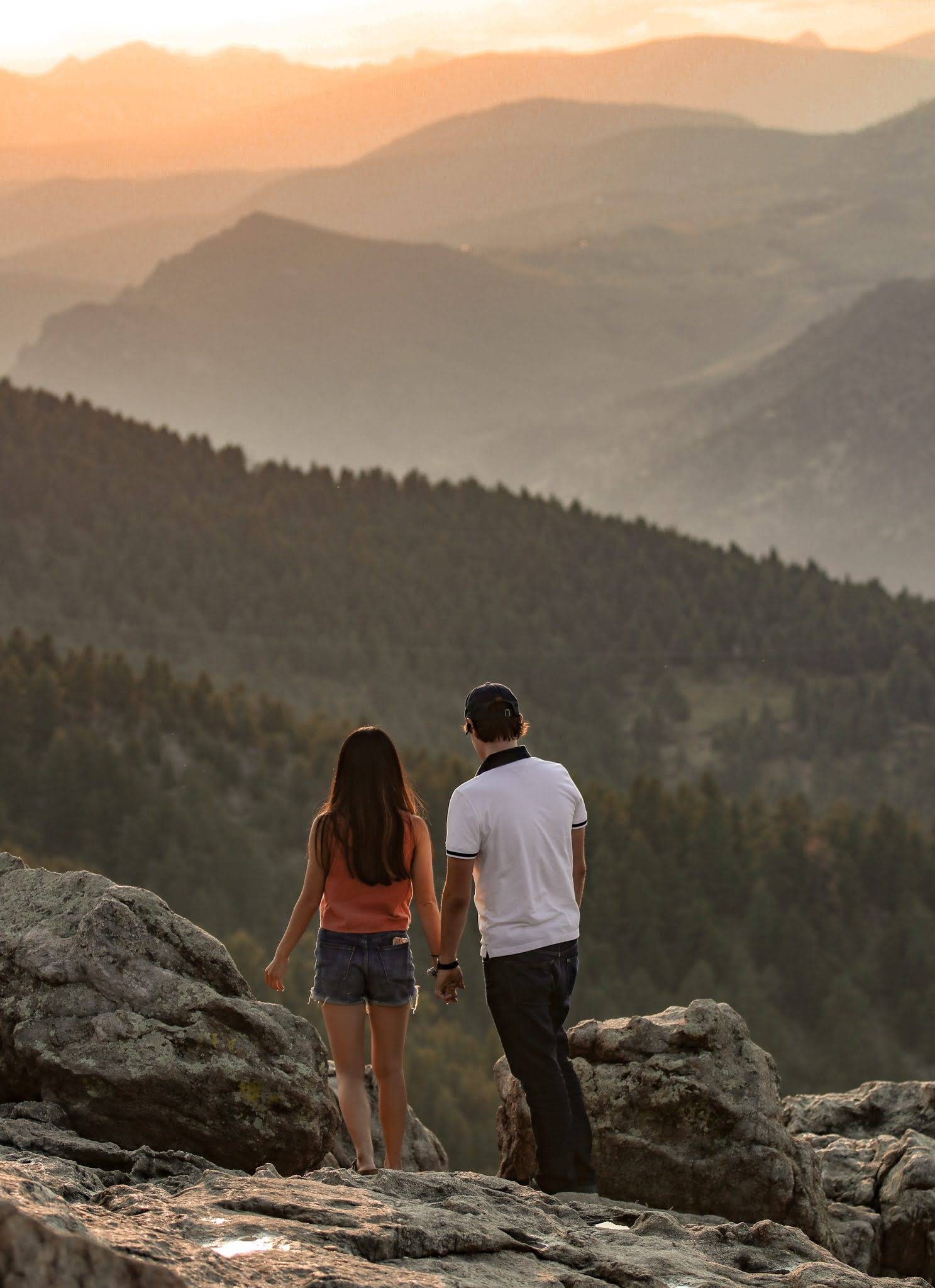 Henne Engagement Ring Couple Jordan and Linda Overlooking the Rocky Mountains