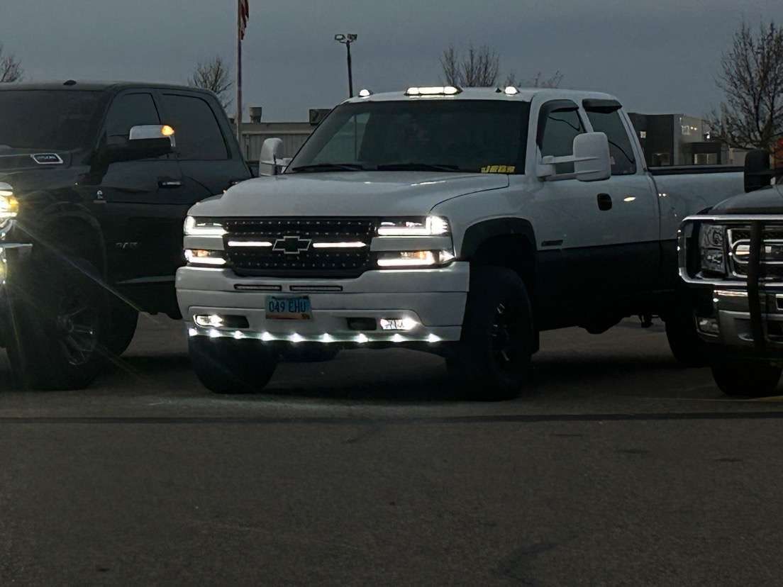 James' 2001 Chevy Silverado 2500HD Train Horn Install