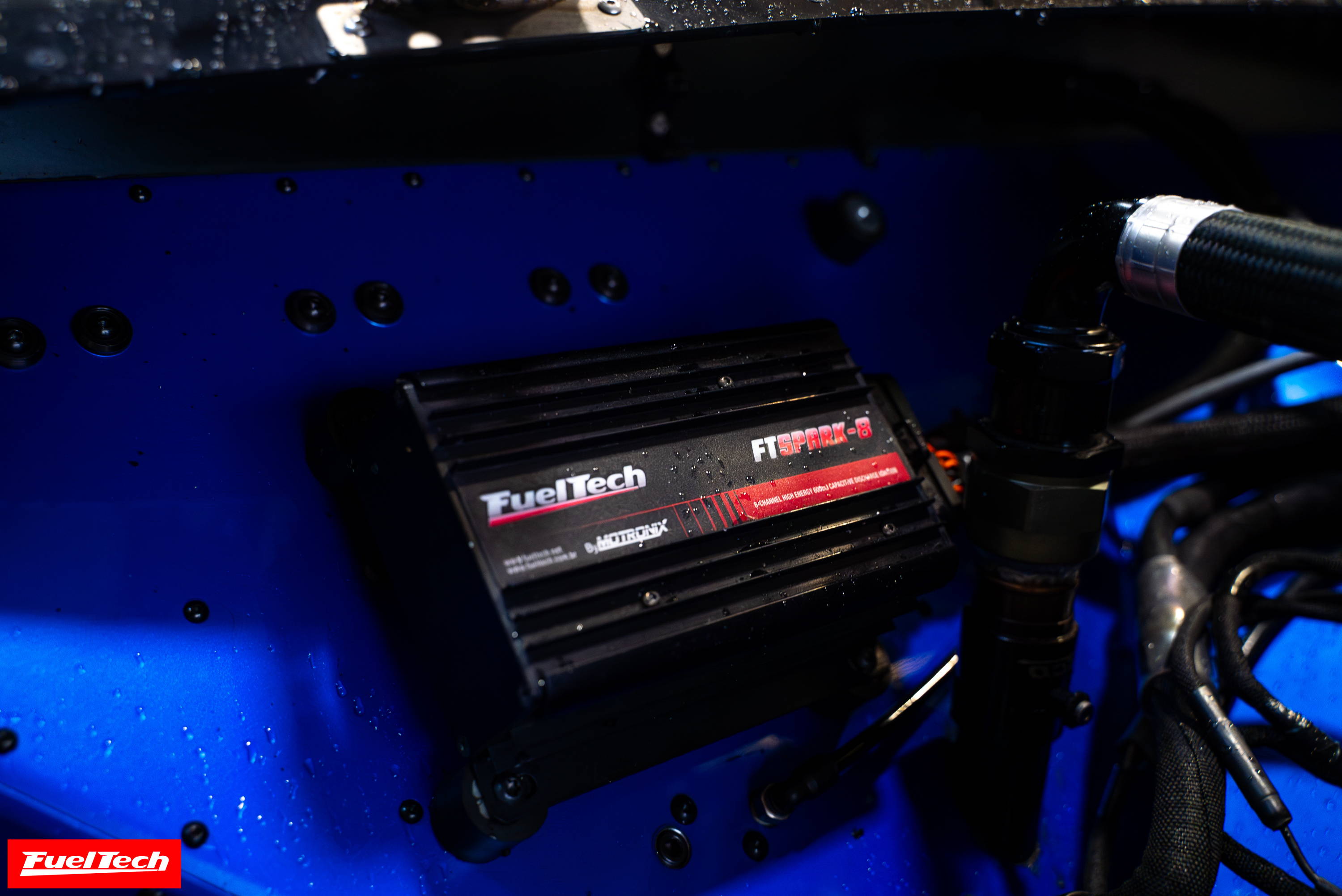FuelTech FTSPARK-8 ignition system for high horsepower applications like racing. 