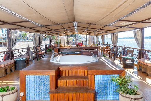 Sonesta Dahabeya Amirat_Sun Deck