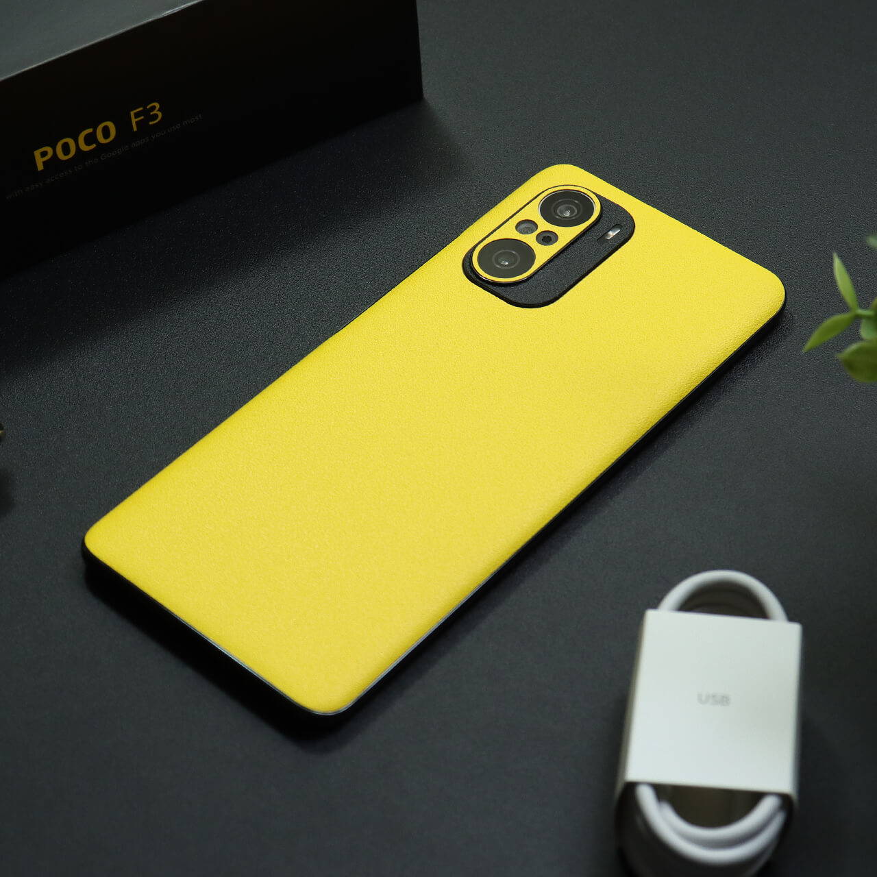 Xiaomi Poco F3 Textured matt yellow skins