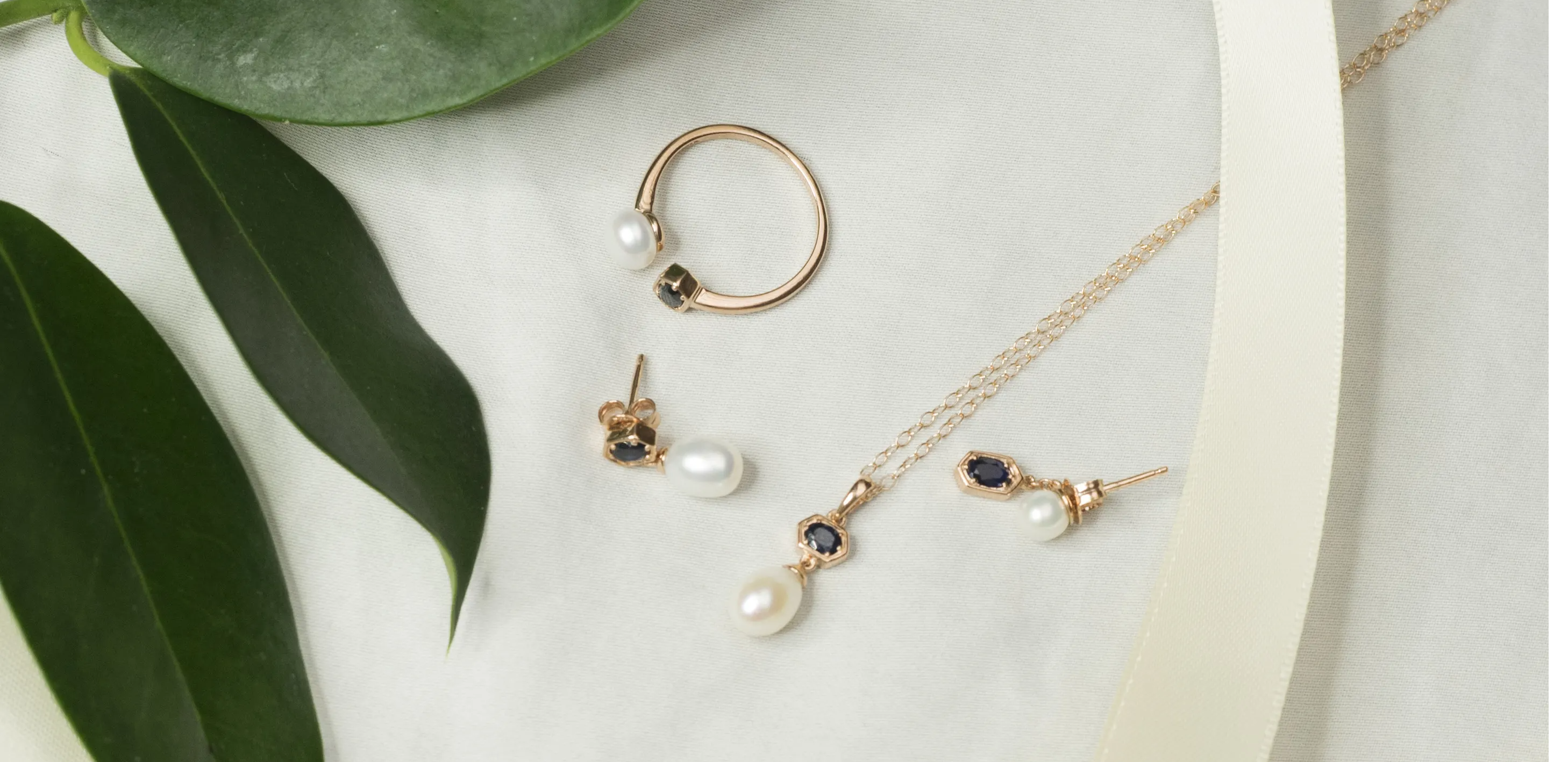 Modern Pearl & Sapphire jewellery set