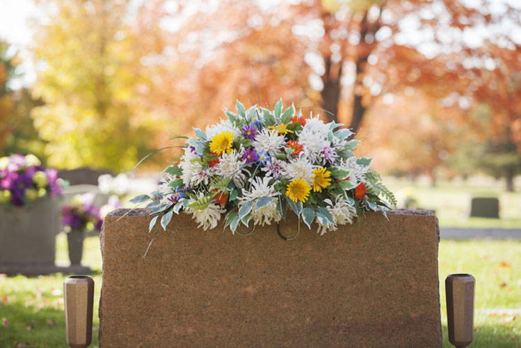 39 Top Images Unique Grave Decorations : Cemetery Decorations A Viet Nam Veteran And Member Of The Flickr