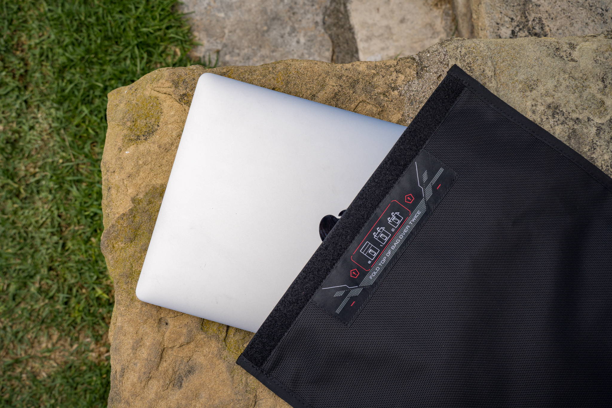 Faraday Jacket XXL - Non-Window, Forensic, Black Canvas Laptop Bag 14x16