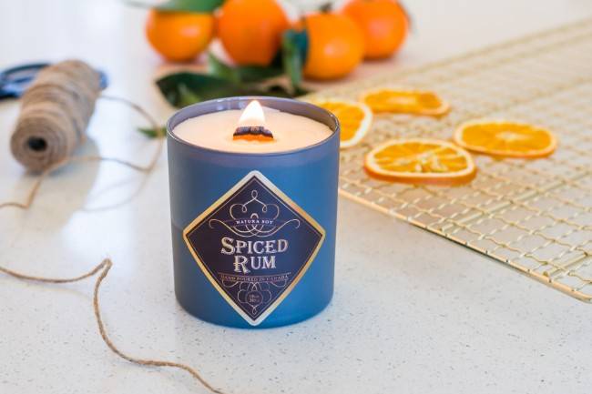 Woodwick Candle Review: It crackles as it burns - Reviewed