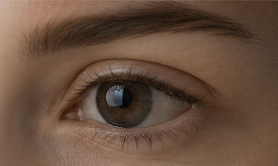A human eye shown, which, thanks to the Lumino Pro, reflects almost nothing and is beautifully glare-free