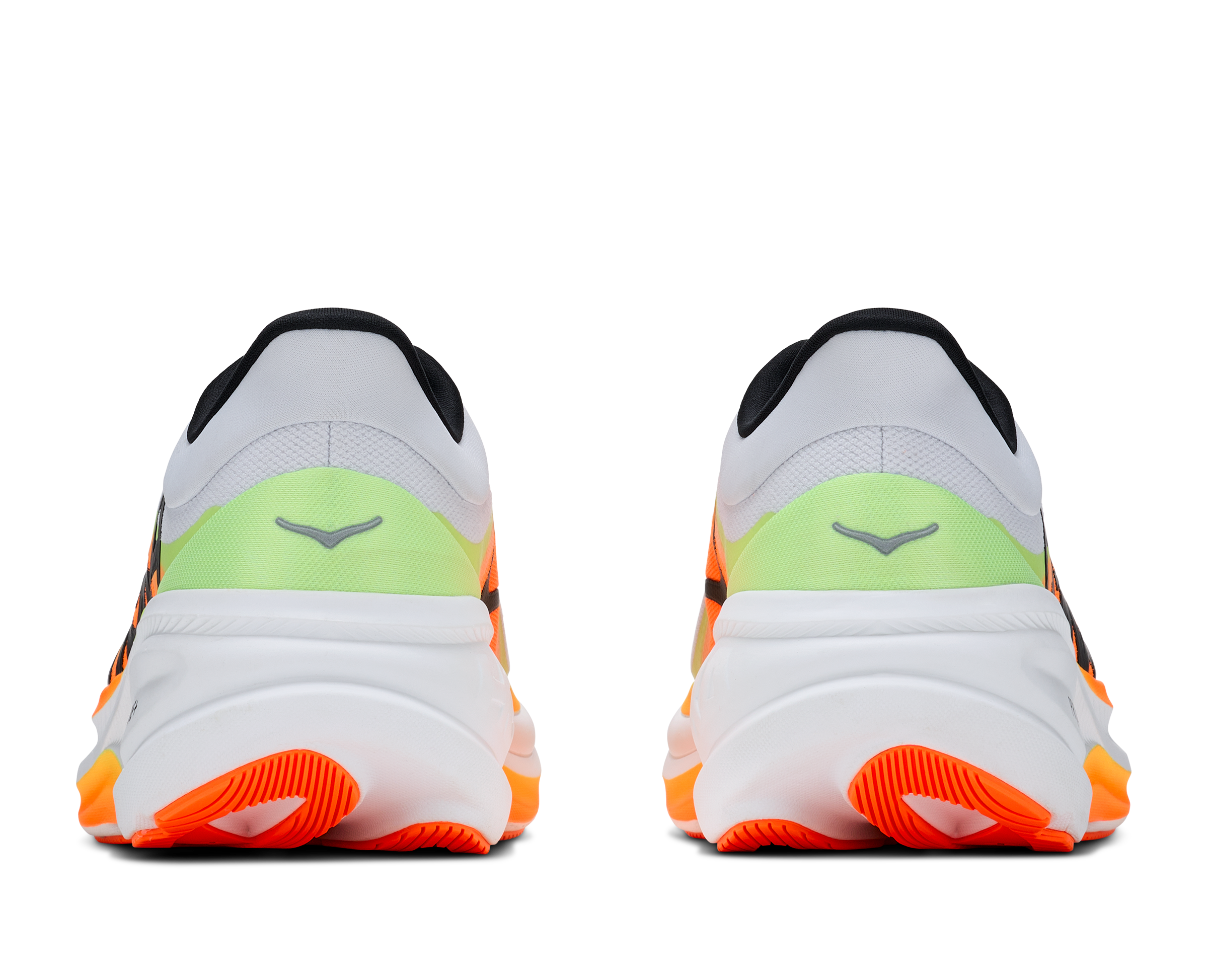 Der Hoka Clifton Pro von hinten fotografiert.