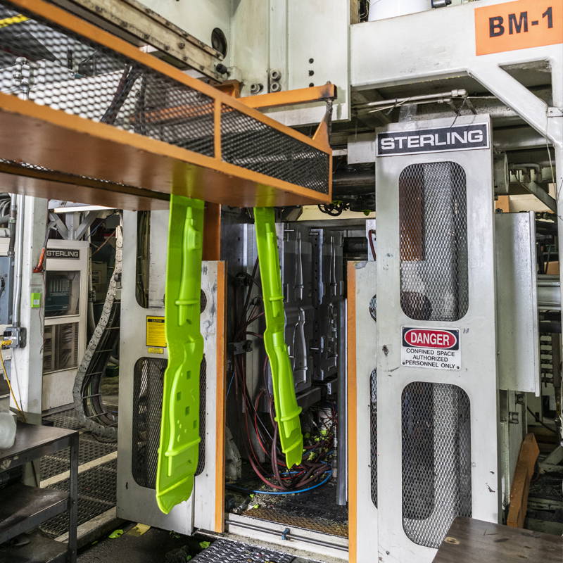 Watering cans going inside blow molding machine