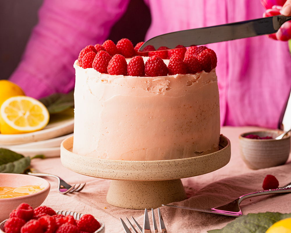 Raspberry lemonade cake