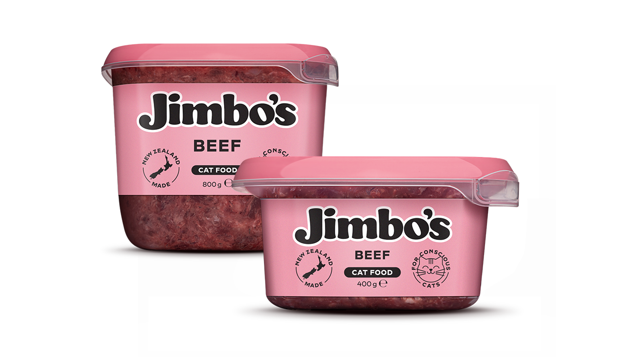 Jimbo's Beef is rich in quality New Zealand beef and is blended with a touch of heart to provide protein variety. Jimbo's Beef has a high moisture content to help keep your pet hydrated.