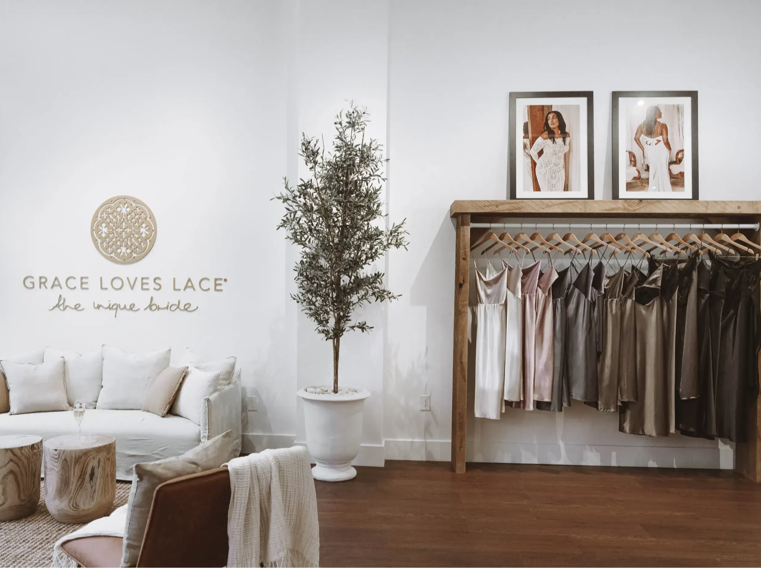 Robes-culottes Grace Loves Lace en soie au showroom de Philadelphie