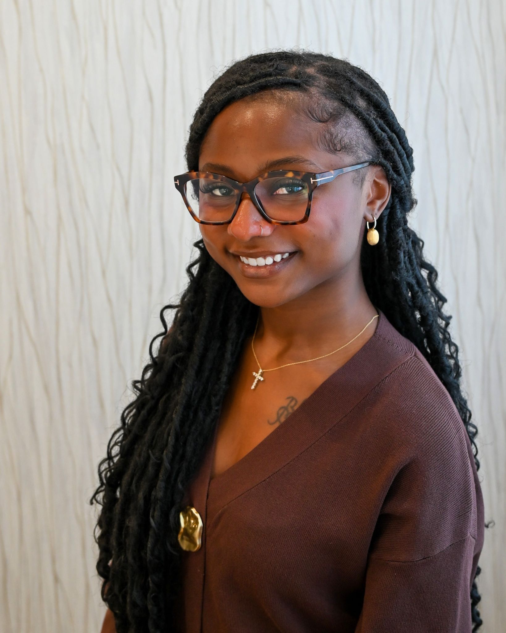 Jayden Inge, Sales Admin & Bridal Department at Henne Jewelers headshot
